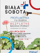 Po lewej stronie rózowa pelargonia, na srodku informacje o wydarzeniu, na górze woda z konewki leci w kierunku pelargonii