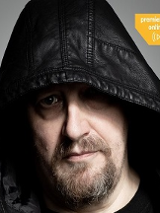 Jacek Piekara na zdjęciu