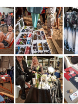 Stanowiska z okularami, koszulkami, plakatami, obok uśmiechnieci wystawcy. Napis "Targowisko różności ciuchy vintage, prace lokalnych artystów, targ staroci".