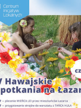 Dziewczęta na łące plotą wianki.