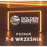 Srebrna kula w pomieszczeniu z żółtymi neonami, napis "golden marketing conference Poznań 7-8 września"