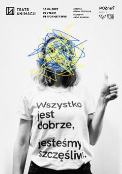 Kobieta z zamazaną twarzą barwami flagi Ukrainy.