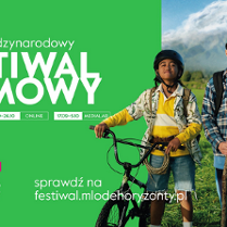 Z prawej strony w tle góra i łąka. Na pierwszym planie chłopiec w kasku trzymający rower, obok chłopiec z długim patykiem, a obok człopiec z plecakiem. Z lewej strony białe napisy na zielonym tle. Szczegóły dotyczące wydarzenia zawarte w treści artykułu.