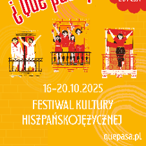 Obraz przedstawia trzy rysunkowe sceny ludzi stojących na balkonach, ubranych w kolorowe stroje regionalne. Tło jest pomarańczowe z delikatnym wzorem. Pod ilustracjami tytuł i data wydarzenia. Szczegóły zawarte w treści artykułu.