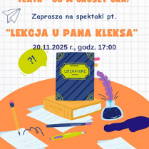 Centralną część grafiki zdobi ilustracja książki z napisem "Literature", stojącej na innej książce z napisem "Poetry". Obok znajduje się kałamarz z piórem, kartki papieru i kolorowe przybory do pisania. W tle znajdują się rysunki papierowych samolotów i dymek ze znakiem zapytania i wykrzyknikiem. Oprócz tego na plakacie powyżej i poniżej grafik znajdują się informacje zawarte w treści artykułu..