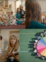 Kolaż czterech zdjęć: na pierwszym grupa dzieci siedzi na dywanie, na drugim dwoje dzieci gra w szachy, na trzecim dzieci grają na instrumentach a na czwartym dzieci bawią się na boisku kolorową chustą.