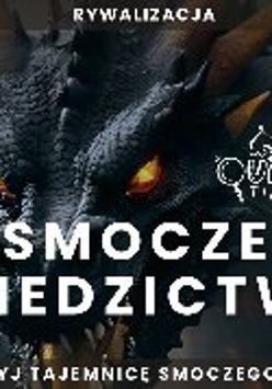 Grafika przedstawia głowę smoka, która wyłania się zza mgły. Smok jest pokryty szarymi łuskami, ma otwary pysk, z którego wystają ostre zęby oraz świecące, żółte oczy. Na głowie wyrastaja mu rogi.