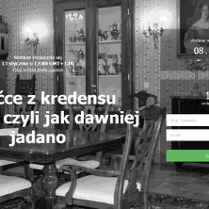 Fotografia czarno-biała salonu w stylu retro