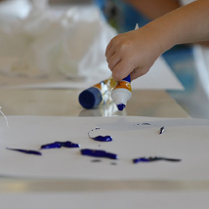 zabawa z tubką farby