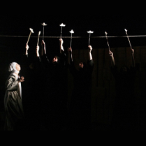 Aktorzy w trakcie spektaklu