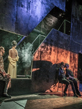 Artyści w trakcie występu