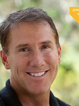 Nicholas Sparks na zdjęciu.