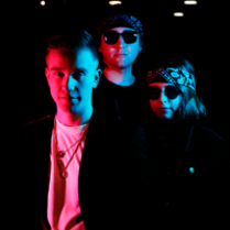 Na zdjęciu członkowie zespołu.