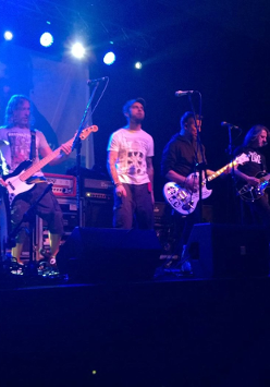 Na zdjęciu zespół podczas koncertu.