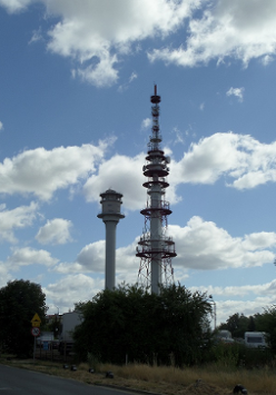 Na zdjęciu wieże TV na Piątkowie.
