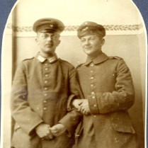 Na zdjęciu: Jan i Witold Kubiccy w mundurach, Berlin 1915 r.