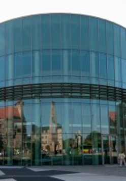 Na zdjęciu budynek Aulii Nova.