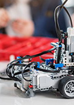 Pojad z klocków lego.