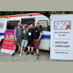 oznakowany van z załogą