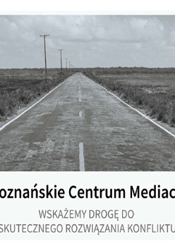 Droga - zdjęcie w odcieniach szarości, poniżej napisy