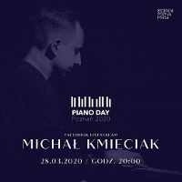 Plakat wydarzenia ze zdjęciem Michała Kmieciaka przy pianinie