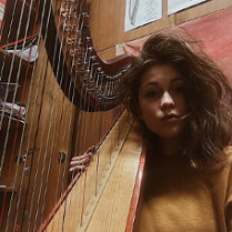 Rozalia Dmochowska z harfą