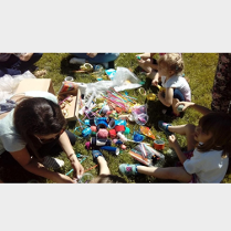 warsztaty plastyczne na trawie