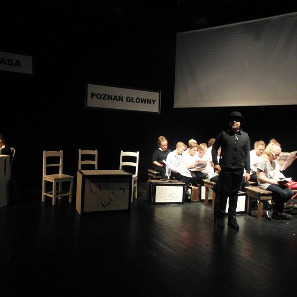 Spektakl POCZEKLANIA w ramach projektu Teatr z klasą