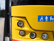 Dowozy dzieci do szkół