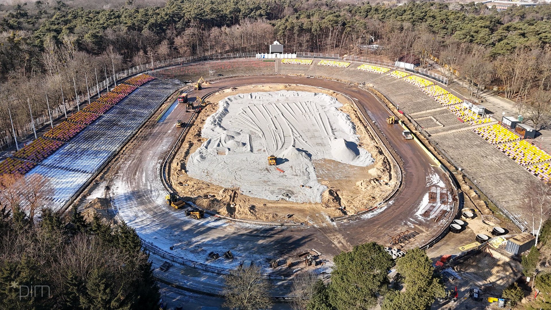 Galeria zdjęć z prac na stadionie żużlowym na Golęcinie