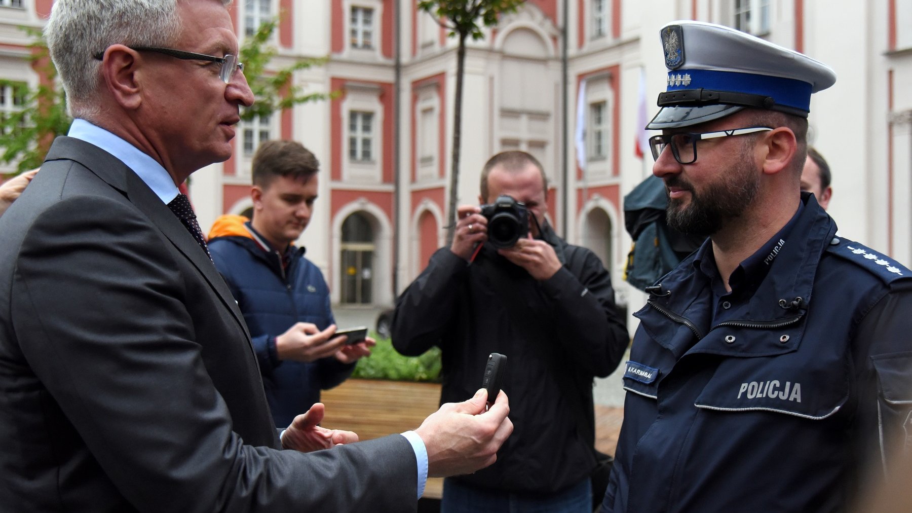 Nowy samochód Miasto Poznań dofinansowało kwotą 150 tys. zł, drugie tyle dołożyła Komenda Główna Policji