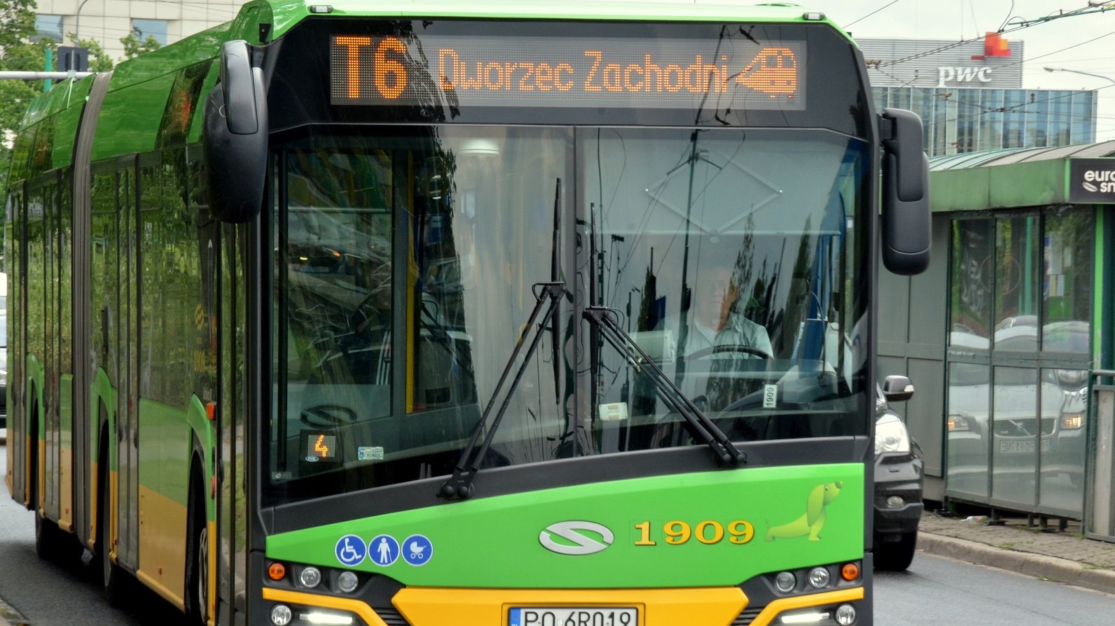 Autobus T6