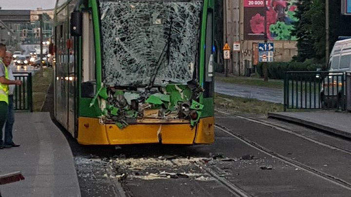 Wypadek tramwajów na skrzyżowaniu ulic Hetmańskiej i Głogowskiej