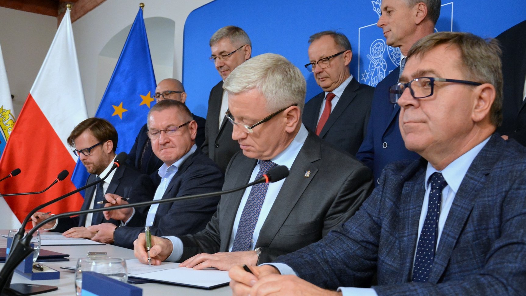 Mierniki czystości powietrza pojawią się w 160 szkołach metropolii Poznań. Zarząd stowarzyszenia i firmy INEA podpisali umowę w tej sprawie
