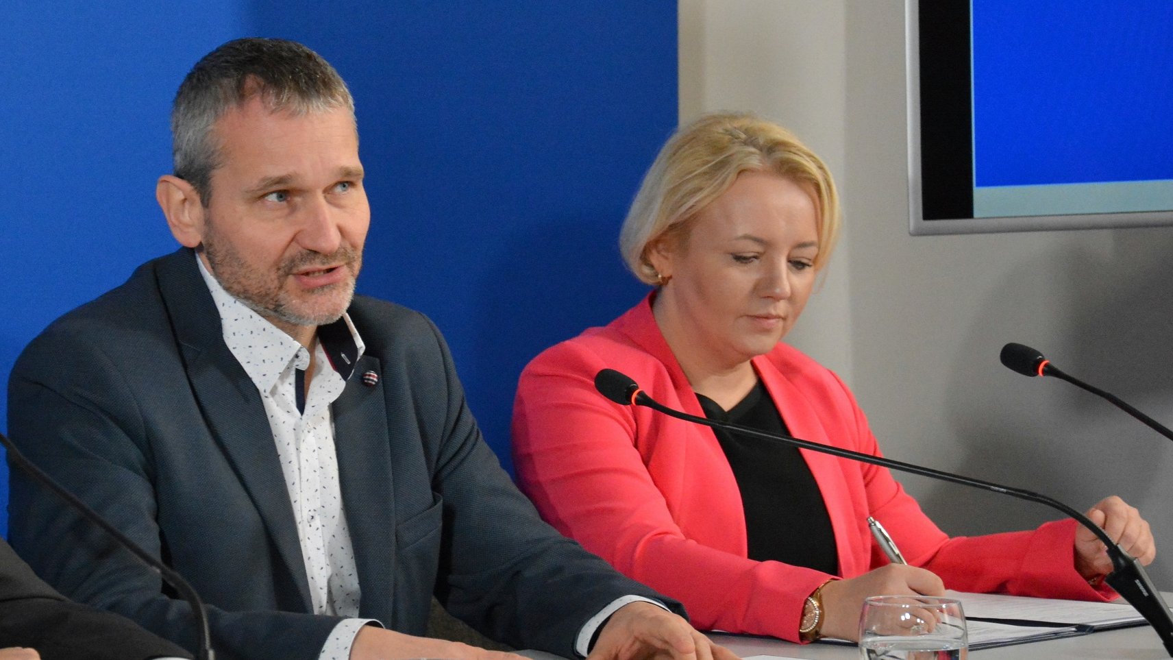 Konferencja prasowa na temat plebiscytu "Równe Babki", który wyłoni "Poznaniankę Roku" i "Poznaniankę Stulecia"