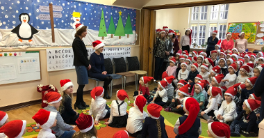 Zastępczyni prezydenta Katarzyna Kierzek-Koperska odwiedziła dzieci z Przedszkola nr 86 "Tęczowy Świat" przy ul. Słowackiego