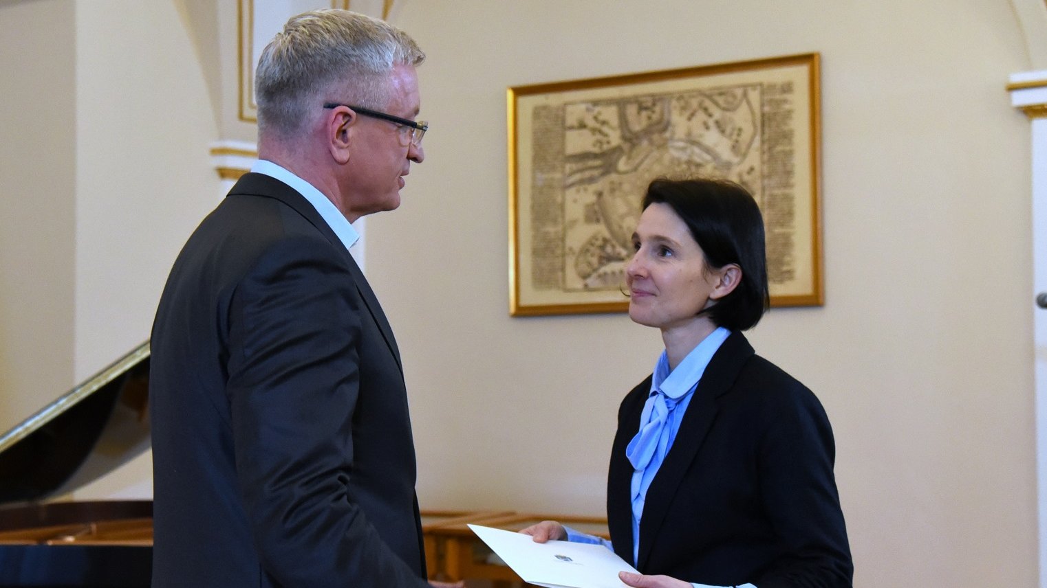 Członkowie i członkinie Zespołu ds. Polityki Równości i Różnorodności otrzymali nominację z rąk prezydenta Jacka Jaśkowiaka