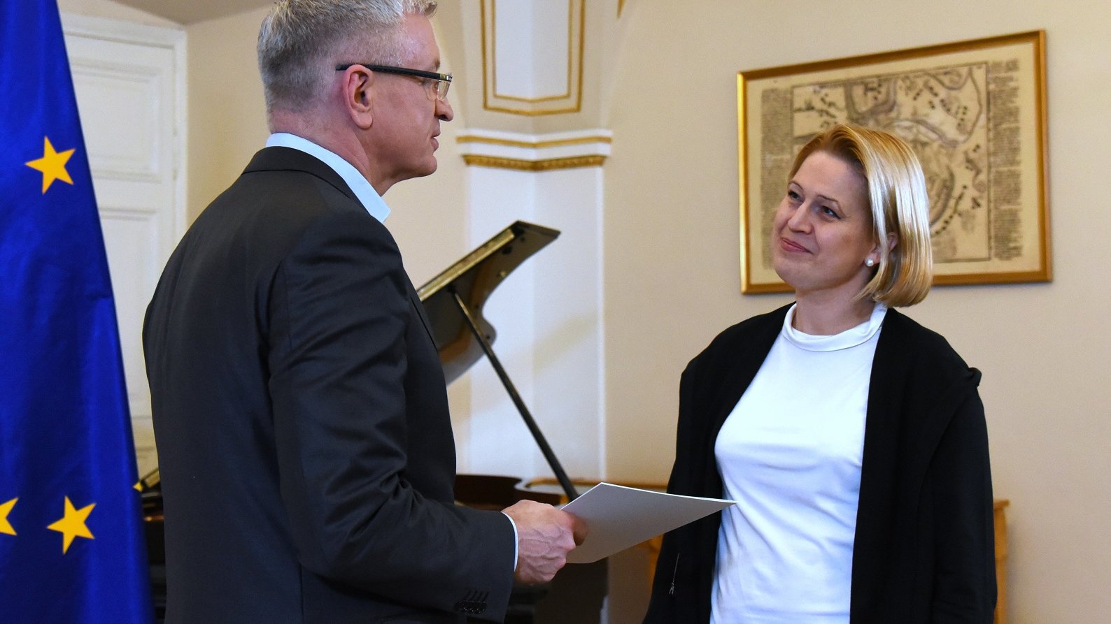 Członkowie i członkinie Zespołu ds. Polityki Równości i Różnorodności otrzymali nominację z rąk prezydenta Jacka Jaśkowiaka