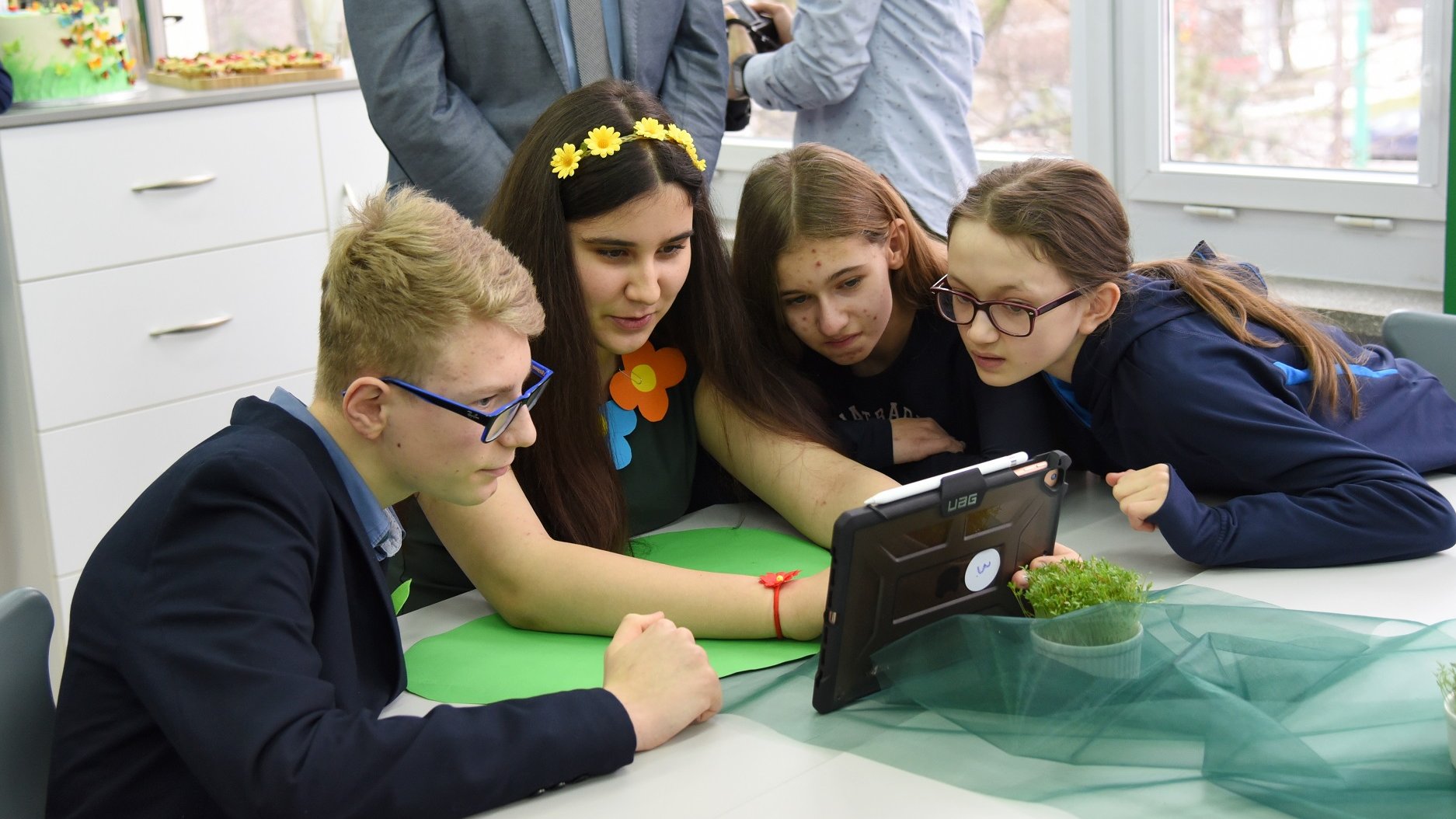 W Szkole Podstawowej nr 77 otwarto tam nowoczesną pracownię Code for Green
