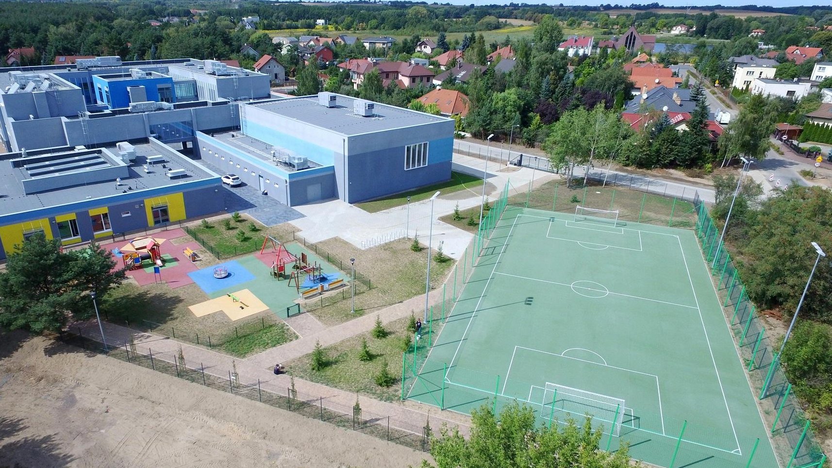 Wstępnie udział w strajku zadeklarowało około 80 procent poznańskich szkół i przedszkoli, czyli zdecydowana większość - grafika artykułu