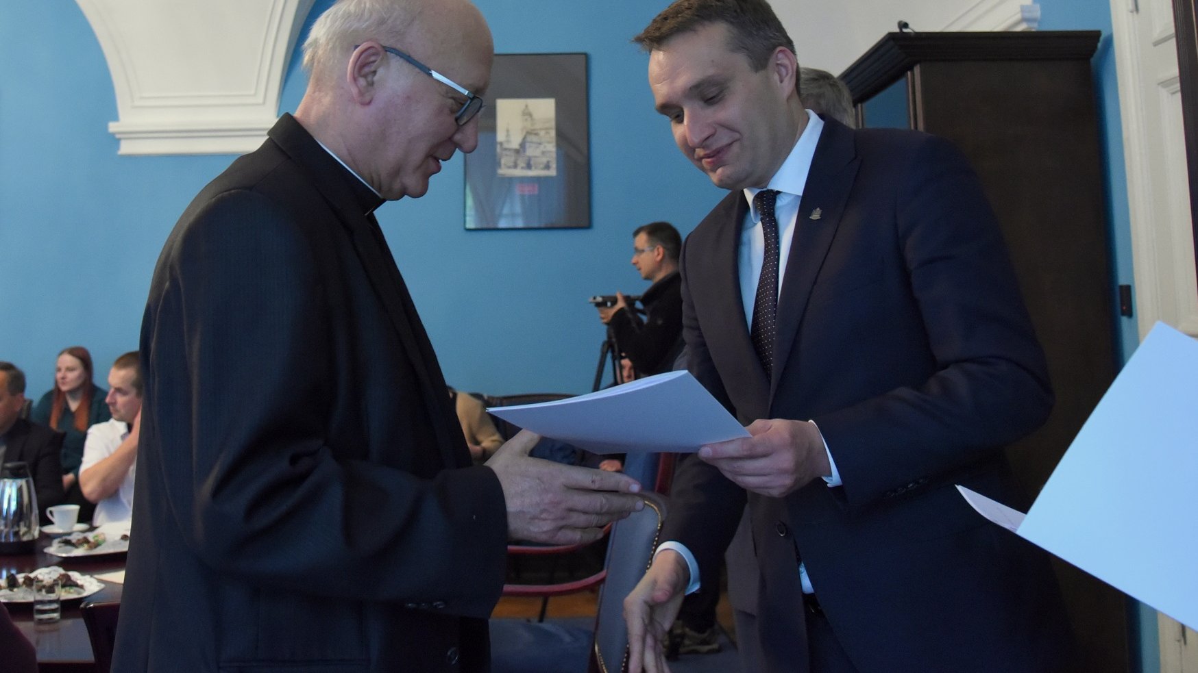 W Sali Błękitnej Urzędu Miasta wręczono przyznane w kwietniu dotacje konserwatorskie