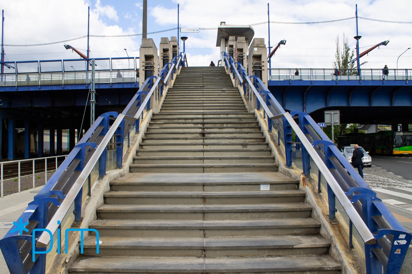 Rozpoczął się remont schodów na moście Dworcowym fot. PIM - grafika artykułu