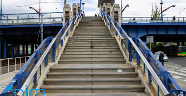 Rozpoczął się remont schodów na moście Dworcowym fot. PIM