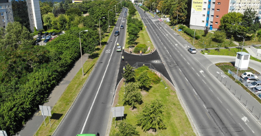 Na zdjęciu widać skrzyżowanie ulic Naramowickiej i Serbskiej wykonane z góry