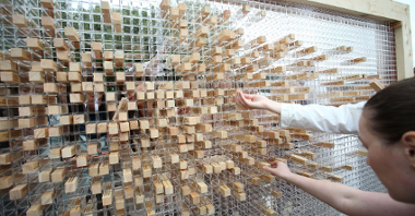 Zdjęcie przedstawia instalacje "Znikający mur", fot. Natalia Cheban/ Goethe-Institut.