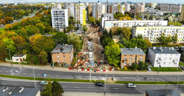 Widok z lotu ptaka na ul. Kordeckiego i przecinającą ją ul. Ściegiennego