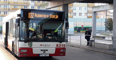Zdjęcia autobus podmiejskiego
