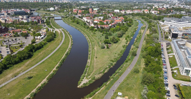 Na zdjęciu widoczna jest rzeka Warta z lotu ptaka