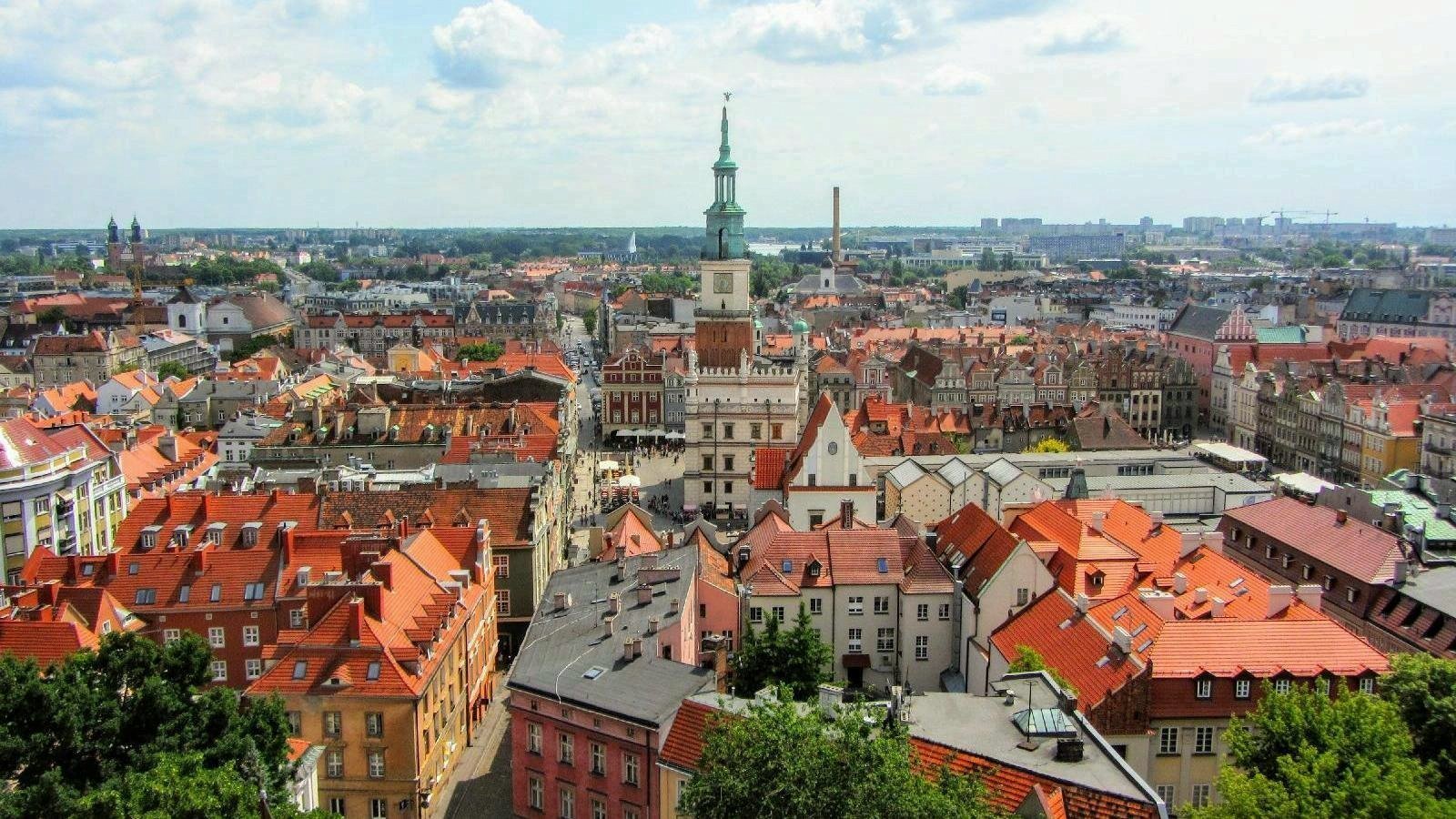 Widok na Stare Miasto Poznania z lotu ptaka. - grafika artykułu