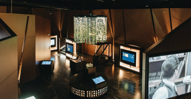 Galeria zdjęć przedstawia ekspozycję Centrum Szyfrów Enigma.